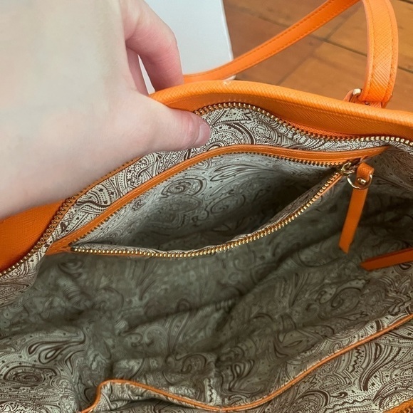 Sorial New York Orange Shoulder Tote Bag - Picture 9 of 12